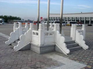 國(guó)旗臺(tái)旗桿的高度直徑有什么規(guī)格或者規(guī)范嗎？