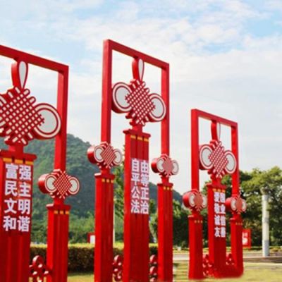 不銹鋼抽象中國結(jié)雕塑有什么寓意？