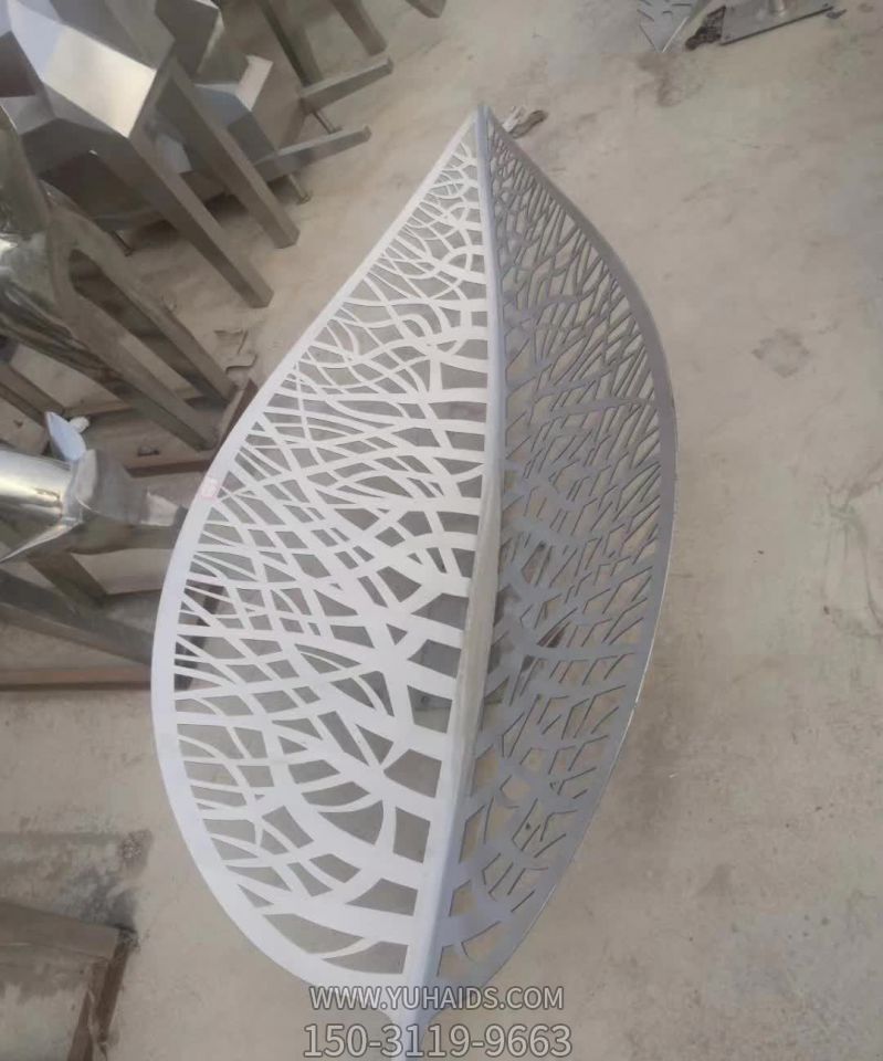 醫(yī)院藝術(shù)造型不銹鋼樹(shù)葉雕塑