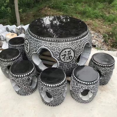黑色，整石鏤雕，圓桌凳