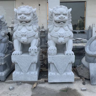 企業(yè)門口兩側(cè)擺放大理石雕刻招財鎮(zhèn)宅獅子門墩