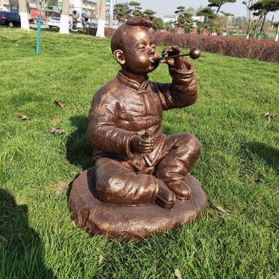 童趣系列人物，吹泡泡的小男孩