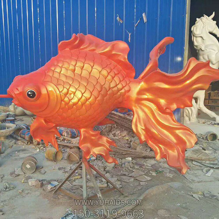 園林景觀仿真鯉魚(yú)雕塑