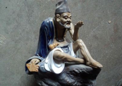 戶(hù)外廣場(chǎng)仿真人物玻璃鋼濟(jì)公雕塑