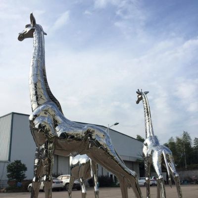 不銹鋼鏡面戶(hù)外廣場(chǎng)大型動(dòng)物長(zhǎng)頸鹿