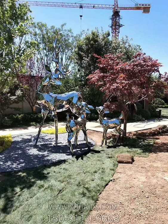 鏡面不銹鋼梅花鹿雕塑