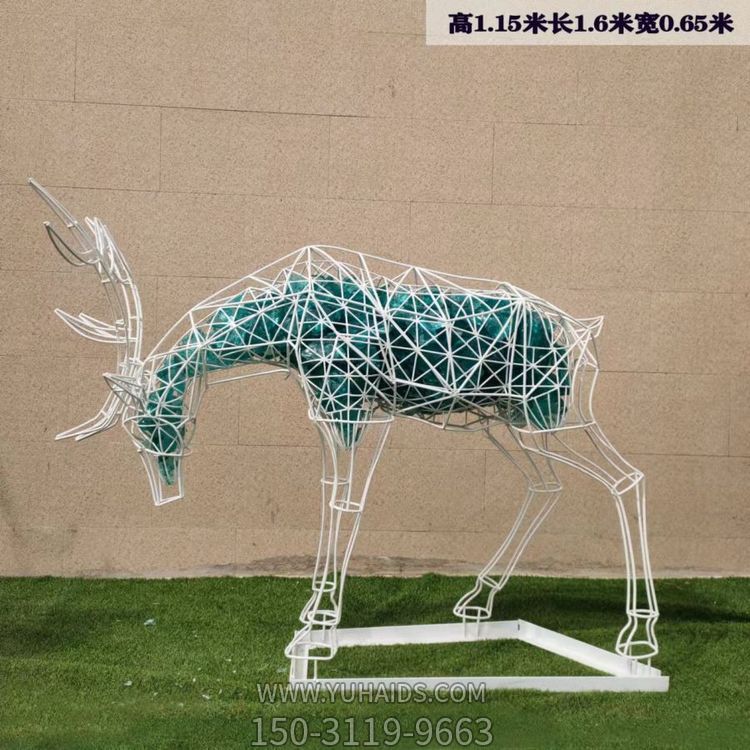不銹鋼鏤空鹿雕塑售樓處草坪藝術(shù)裝置酒店戶外發(fā)光鹿大型落地擺件