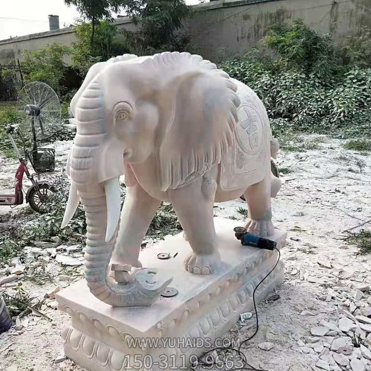 晚霞紅石雕戶(hù)外園林別墅小區(qū)鎮(zhèn)宅招財(cái)大象雕塑