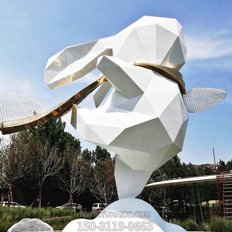 玻璃鋼大型抽象塊面，兔子雕塑