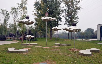 景區(qū)花園不銹鋼鏡面云朵雕塑