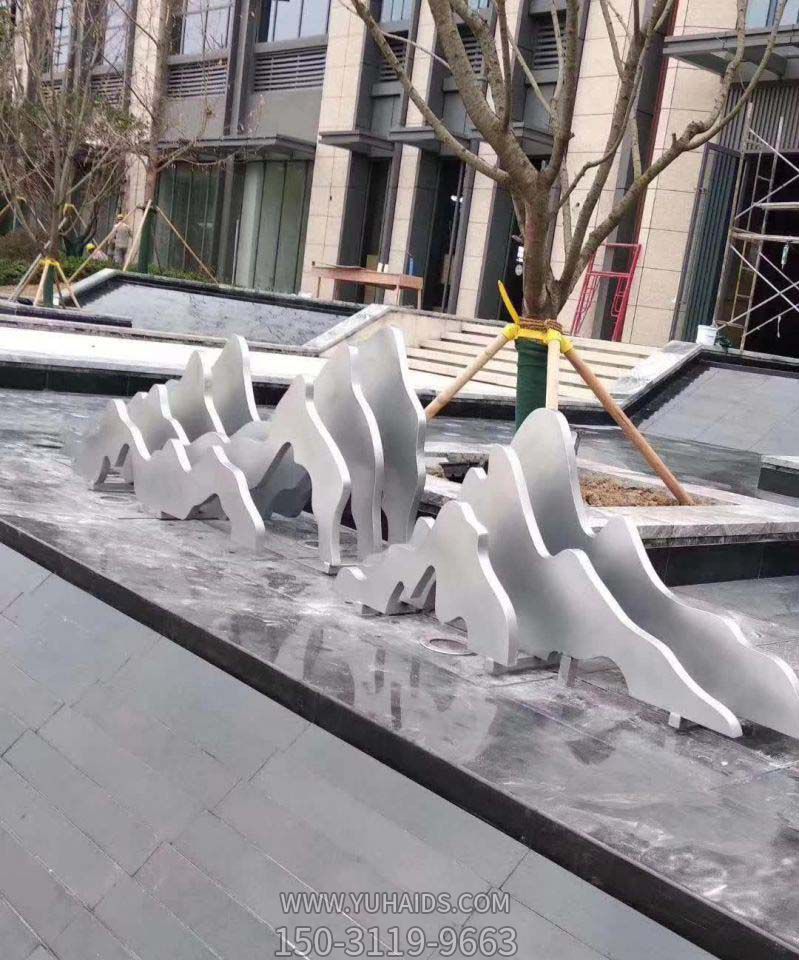 小區(qū)不銹鋼假山景觀雕塑 小區(qū)不銹鋼假山景觀雕塑