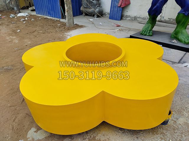 玻璃鋼樹池坐凳雕塑