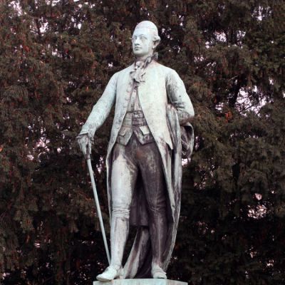 園林戶外玻璃鋼仿銅西方名人歌德雕塑