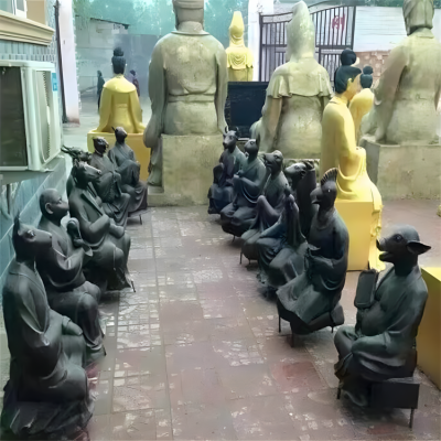 創(chuàng)意景觀銅雕人身獸面十二生肖動物雕塑