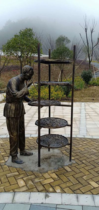 公園廣場(chǎng)玻璃鋼攤青的制茶人物雕塑