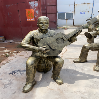仿銅玻璃鋼演奏音樂的人物雕塑