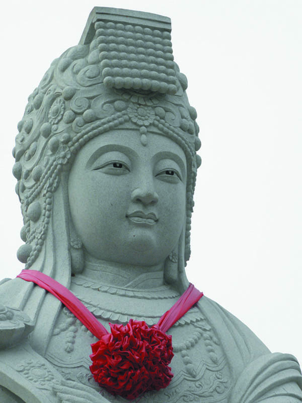 竣工時(shí)的漢白玉媽祖圣像，面部特寫