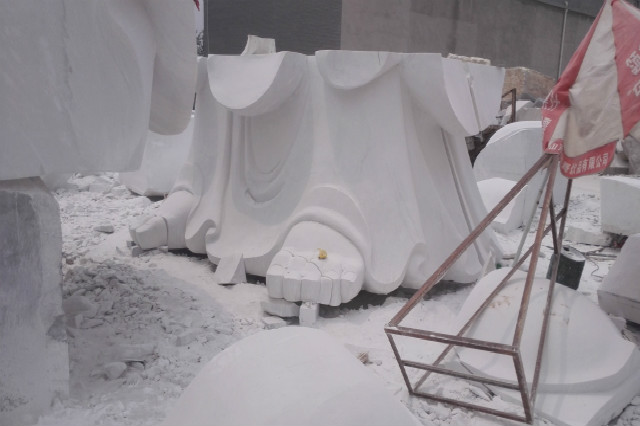 觀音雕刻第四部分，腿部